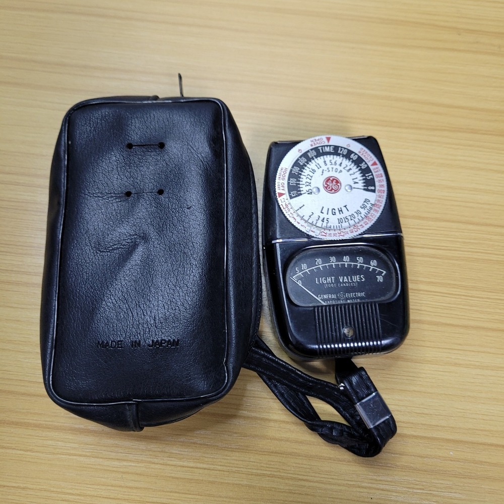 Vintage General Electric Black Exposure Meter Light Values Model BDW58Y4 USA‎